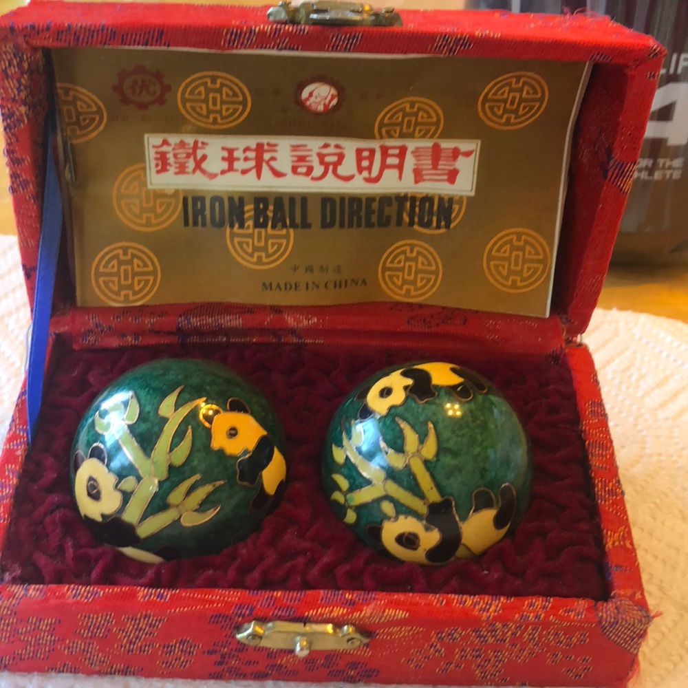 Iron balls w/chimes set